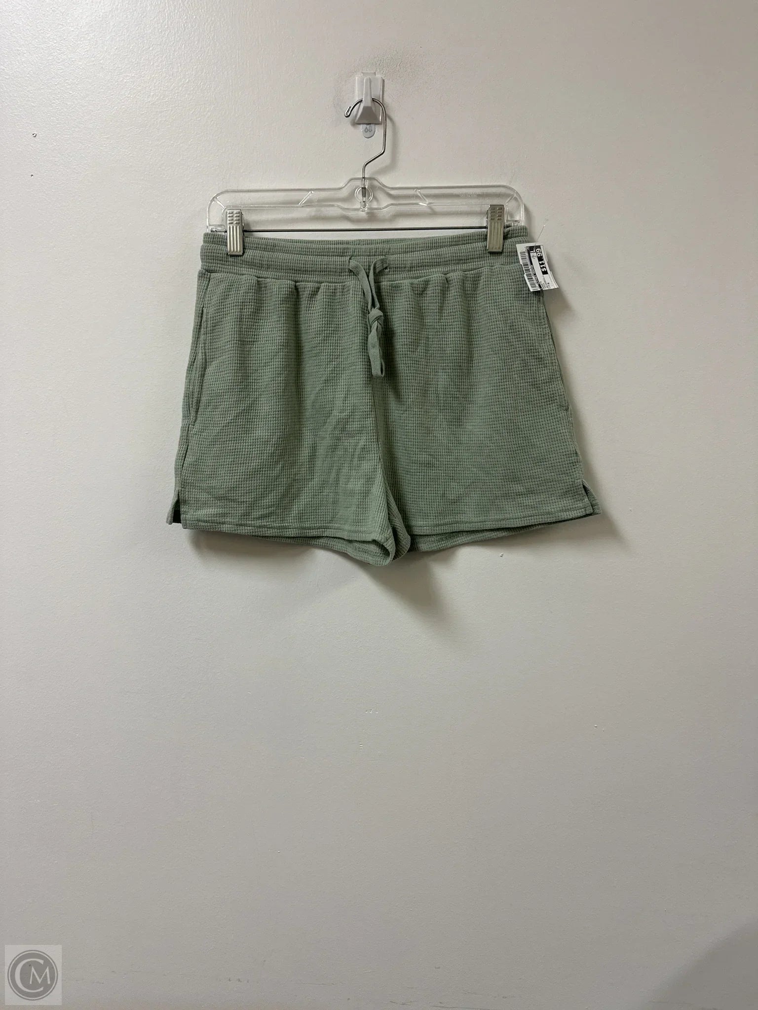 Men's Unique and Designer Bottom Wear for a Statement LookShorts By Clothes Mentor In Green, Size: M