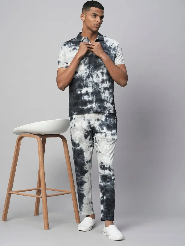 Men's Pants with Appliqué DetailsMen's Black Cotton Regular Fit Track Pant