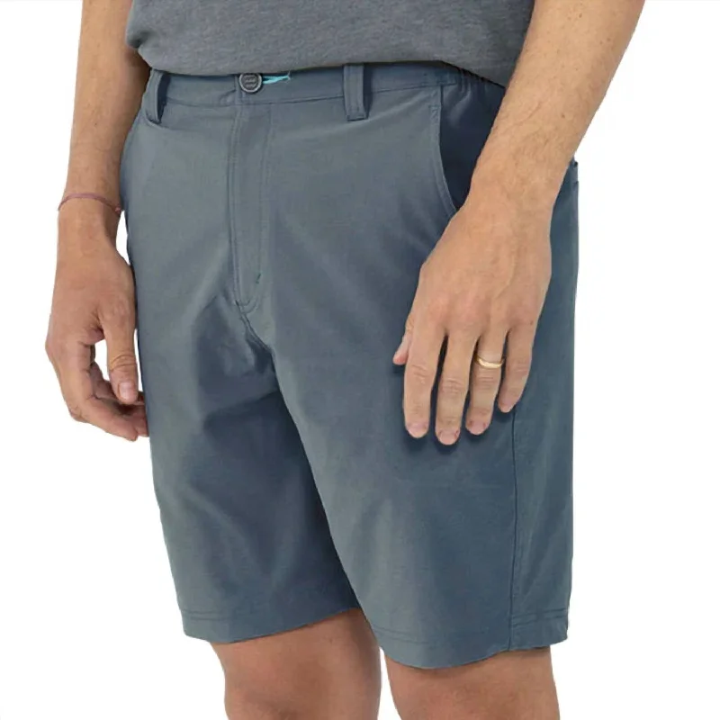 Men's Button-Fly Pants for a Traditional TouchUtility Short Ii In Blue Dusk