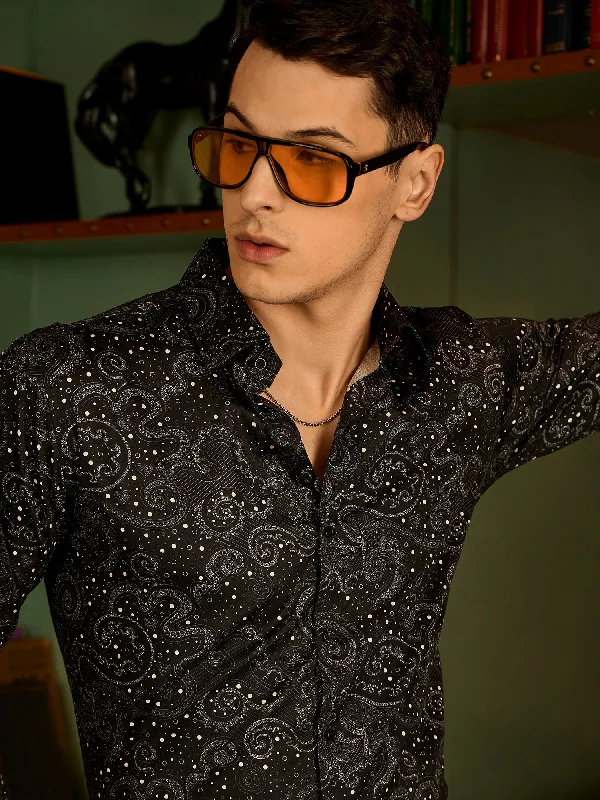 Men's Machine-Washable Shirts for ConvenienceBlack & White: Paisley Printed Casual Shirt