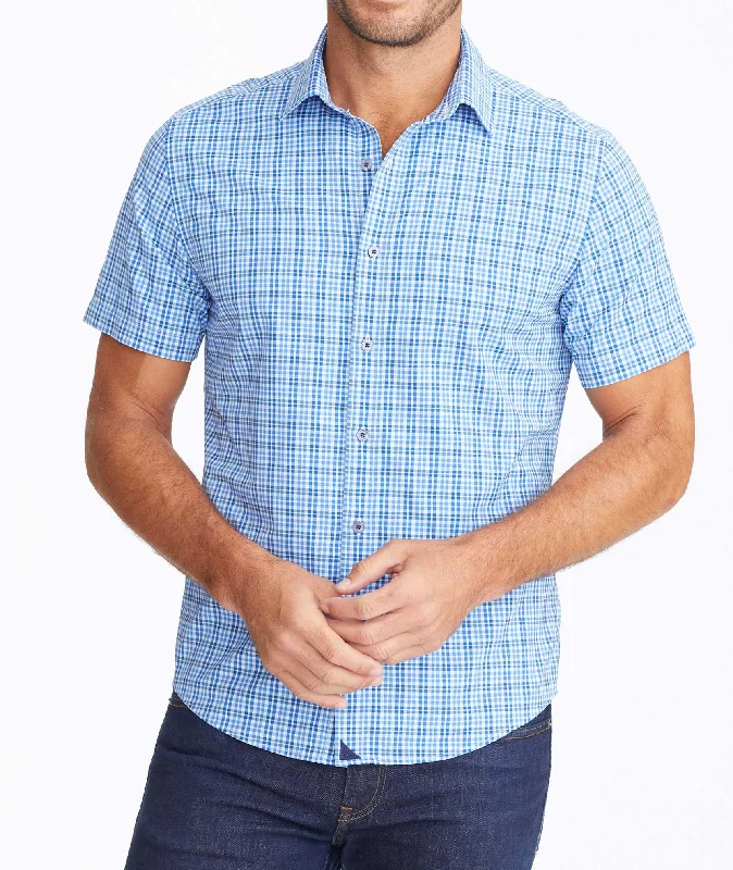 Men's Relaxed-Fit Shirts for Casual ComfortWrinkle-Free Performance Short-Sleeve Nealer Shirt - FINAL SALE