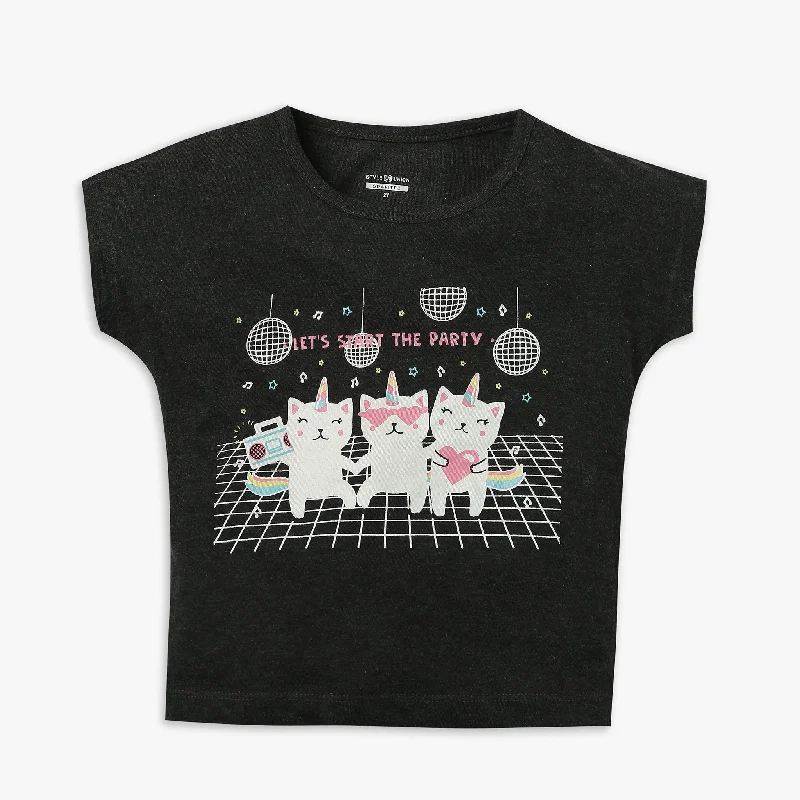 Men's Shirts with Hook-and-Loop ClosuresGirl's Regular Fit Graphic T-Shirt