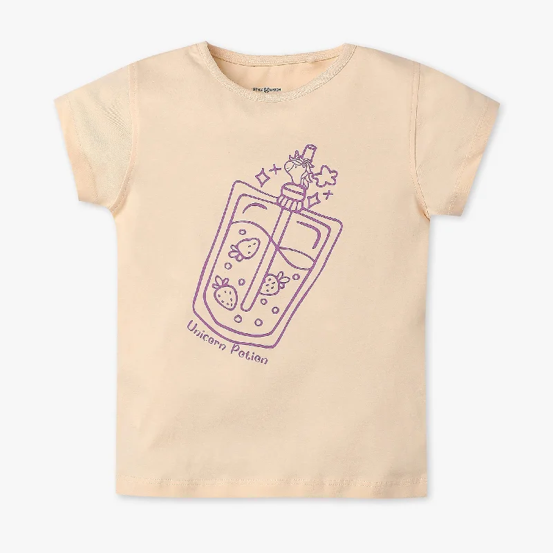 Layered Men's VestsGirls Graphic Crew Neck Fun Playtime T-Shirt