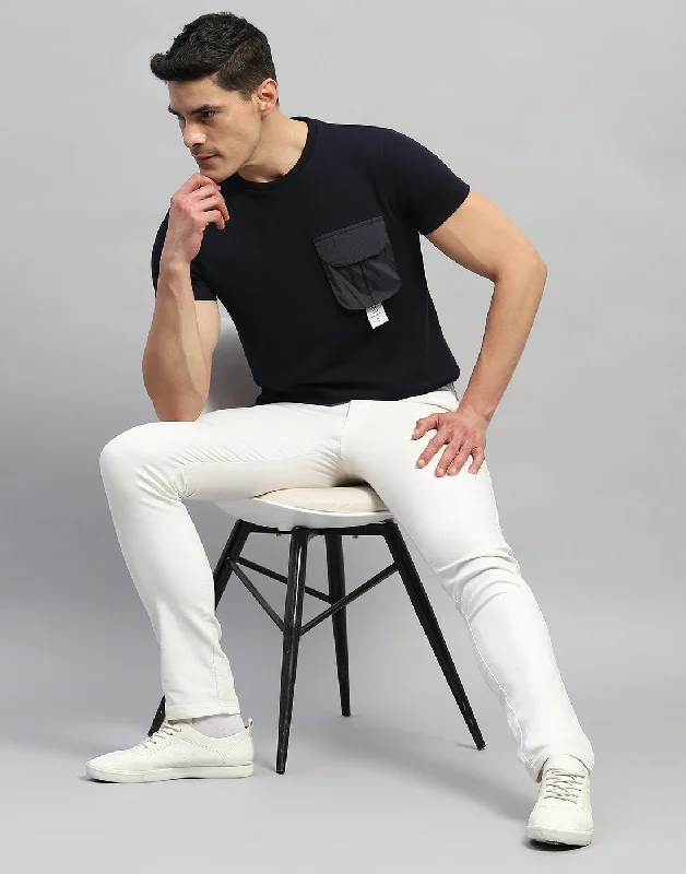 Men's Tailored Shirts for a Professional AppearanceMen Navy Blue Solid Round Neck Half Sleeve T-Shirt