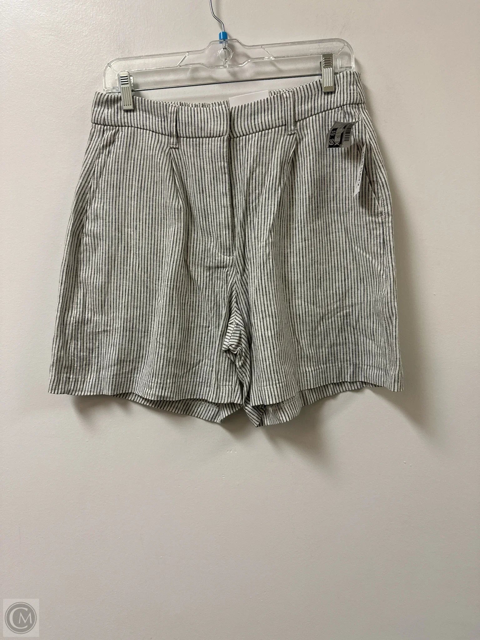 Men's Twill Pants for a Dressy LookShorts By Old Navy In Striped Pattern, Size: 8