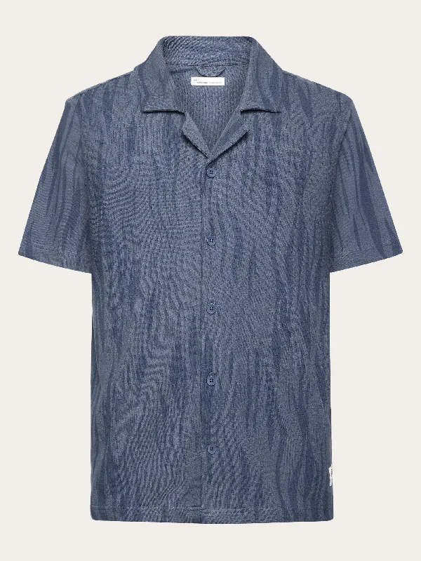 Men's Custom-Fit Shirts for a Personalized LookBouclé loose fit Northern Lights short sleeve shirt - GOTS/Vegan - Blue