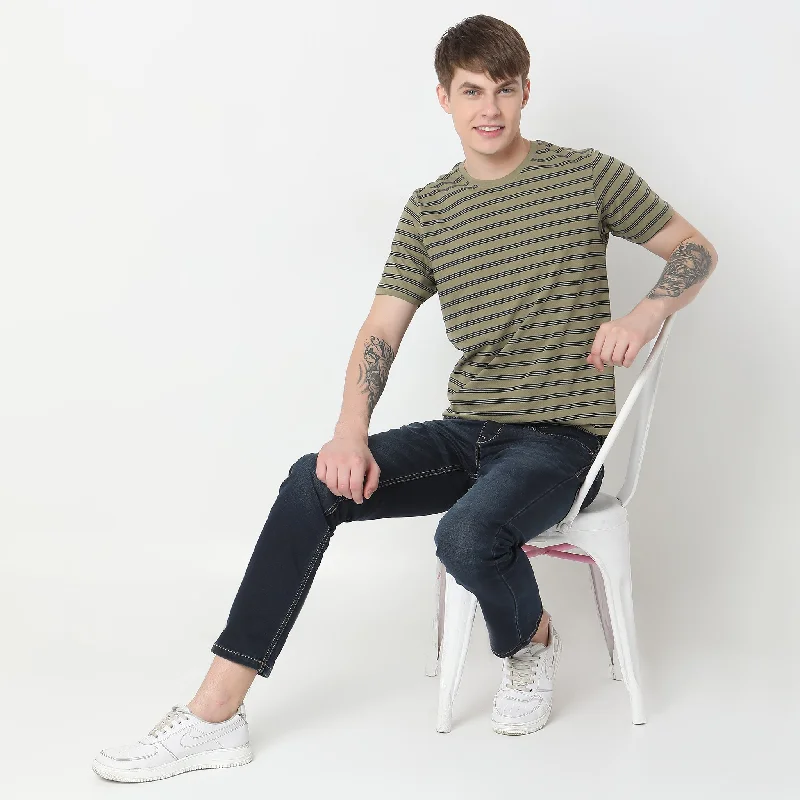 Men's Shirts with Wingtip CollarsRegular Fit Striped T-Shirt