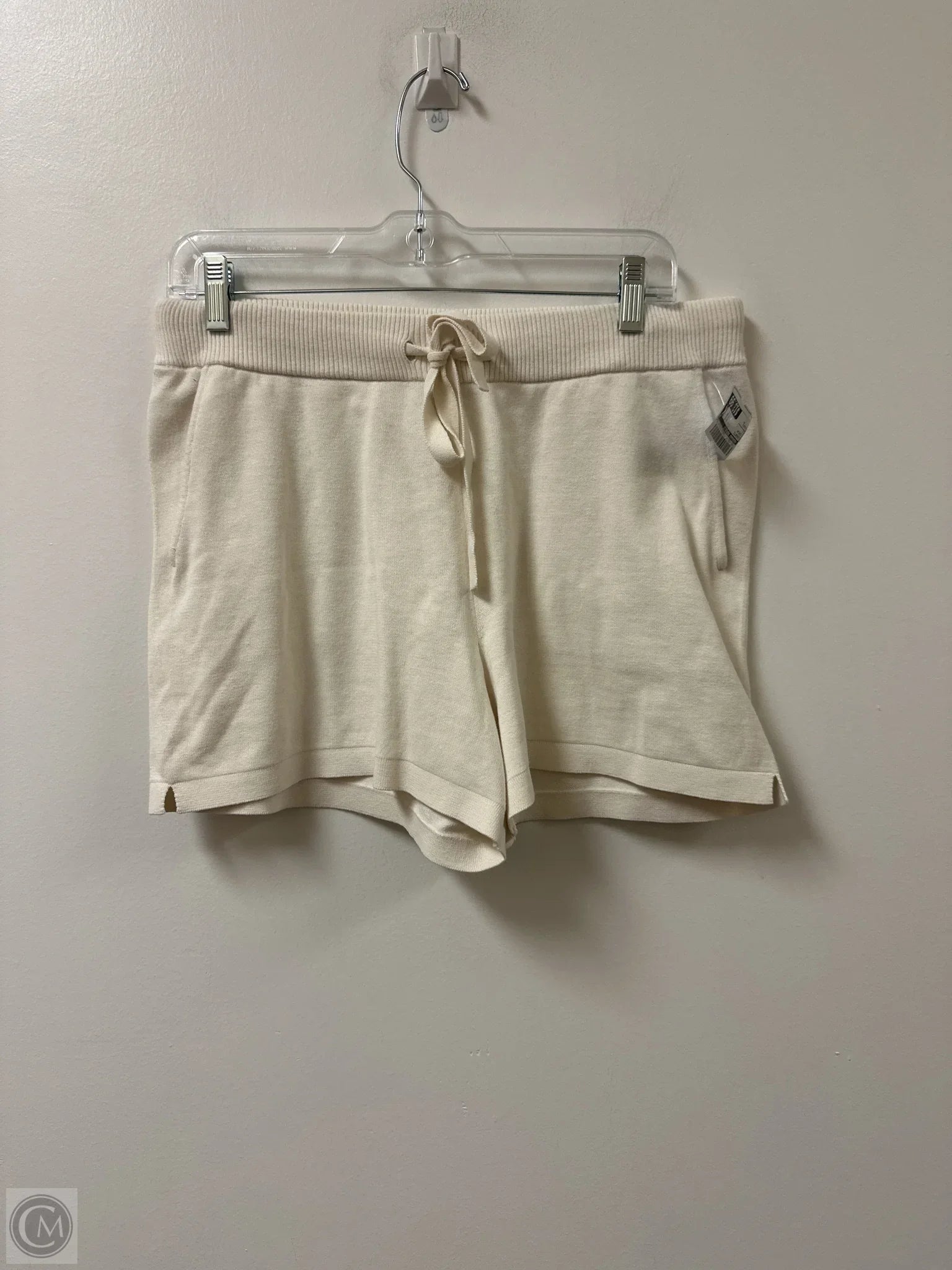 Men's Pants with Antimicrobial TreatmentShorts By Banana Republic In Cream, Size: L
