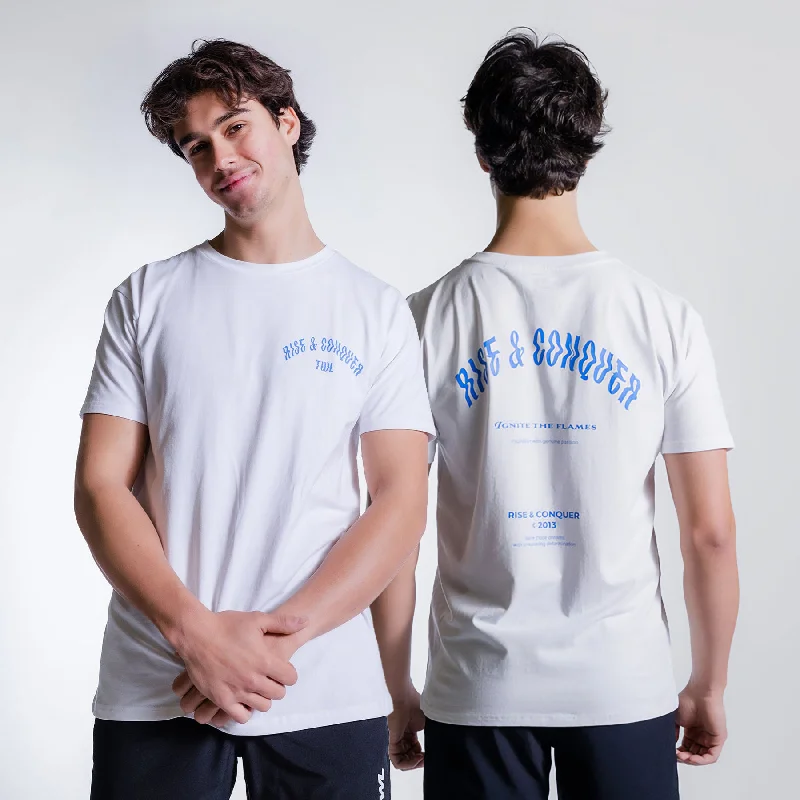 Men's Shirts with Pleated HemlinesTWL - OVERSIZED T-SHIRT - RISE & CONQUER - WHITE