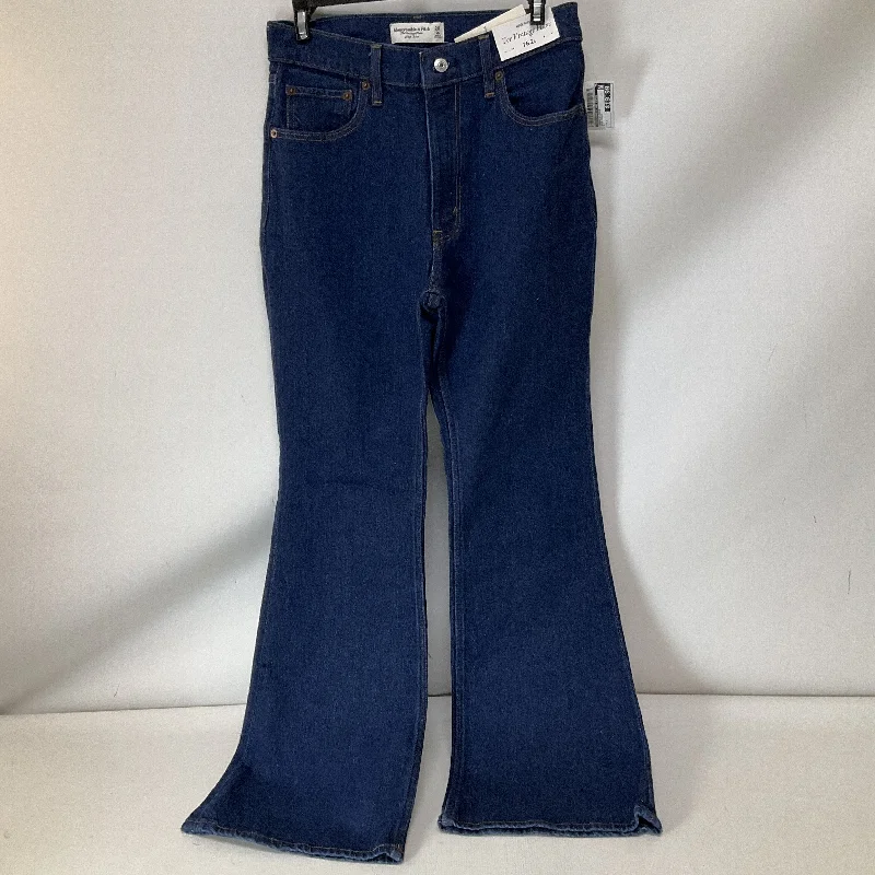 Stylish Men's JeansJeans Flared By Abercrombie And Fitch  Size: 2