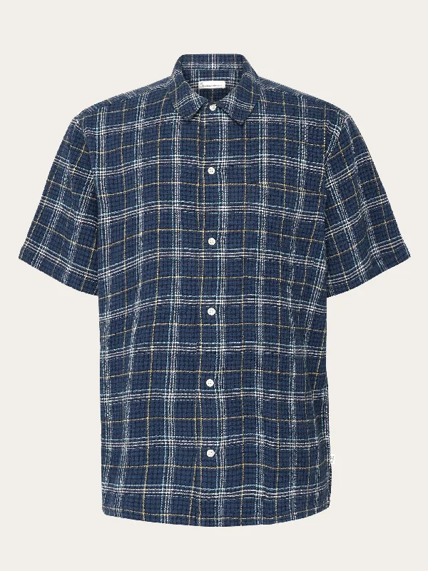 Men's Crew Neck T-Shirts for Everyday WearBox fit seersucker short sleeved shirt - GOTS/Vegan - blue check