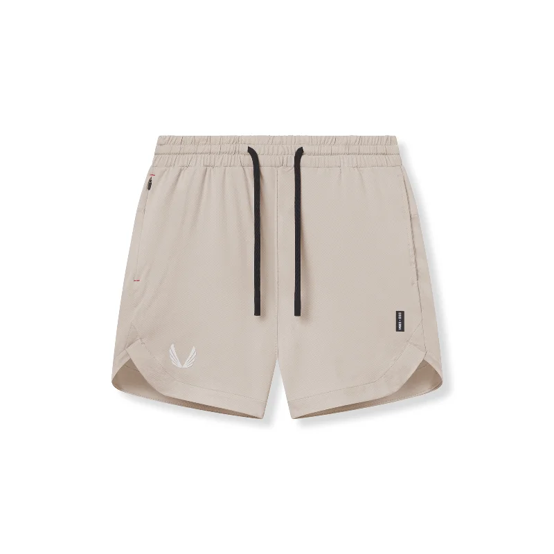 Men's Patterned Pants with Plaids0994. AeroSilver® 7" Linerless Short - Chai