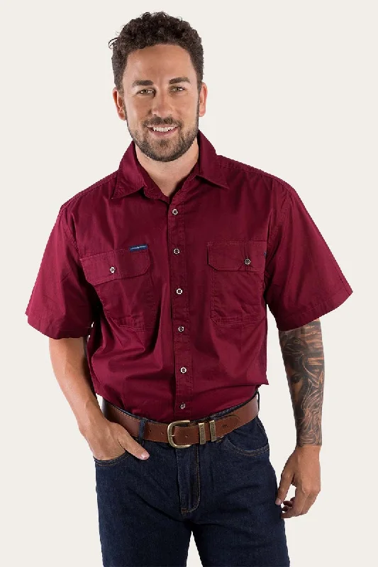 Men's Rugby Shirts for a Sporty LookLake Argyle Mens Short Sleeve Full Button Work Shirt - Burgundy