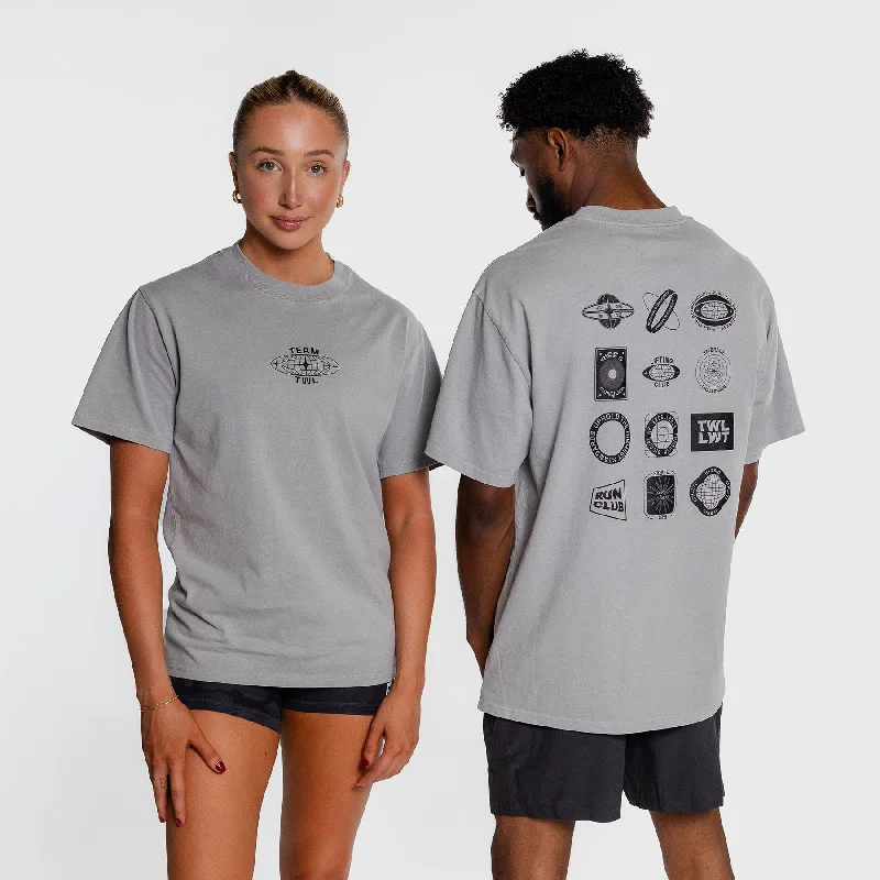 Men's Shirts with Short PlacketsTWL - LIFESTYLE OVERSIZED T-SHIRT - Y2K PATCH - FADED STORM