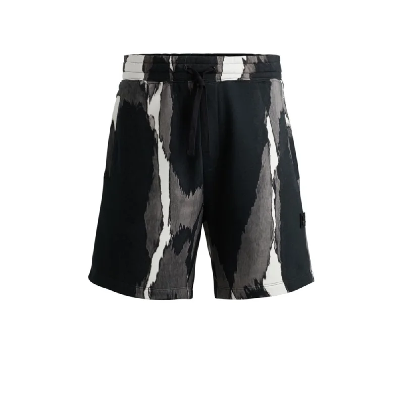 Men's Pants with Functional PocketsCotton-terry shorts with camouflage print
