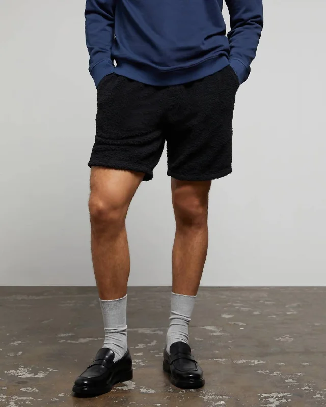 Comfortable Men's JoggersMens Sherpa Short In Black
