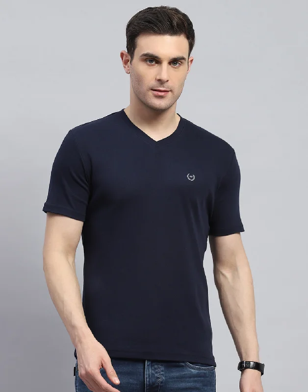 Men's Shirts with Abstract DesignsMen Navy Blue Solid V Neck Half Sleeve T-Shirt