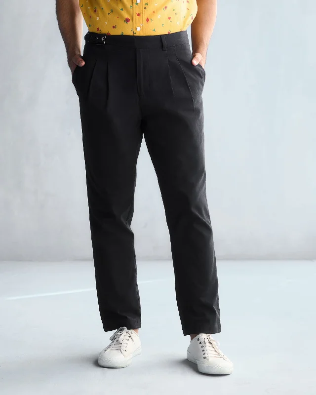 Men's Tapered Pants for a Slimming EffectTrunk & Twill Trousers - Black