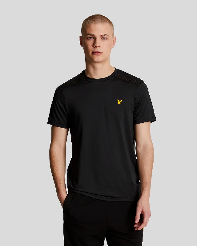 Men's Shirts with Moisture-Wicking FabricSports Shoulder Branded T-Shirt