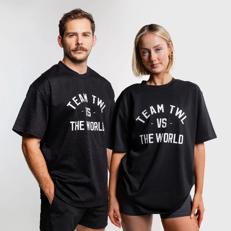 Men's Shirts with Patchwork SleevesTWL - LIFESTYLE OVERSIZED T-SHIRT - TEAM TWL VS THE WORLD - BLACK