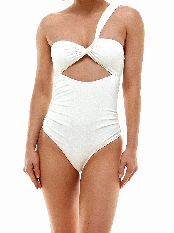 Thea One Piece