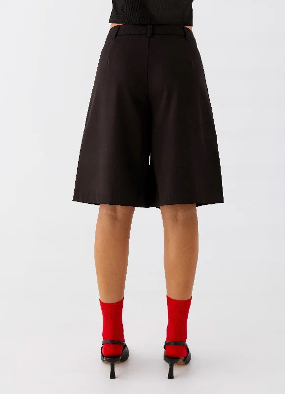 Jeni Long Tailored Jorts - Black